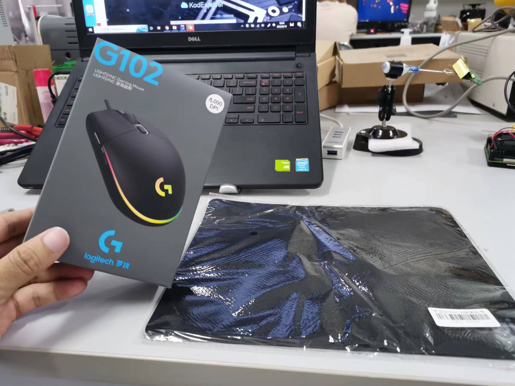 g102.jpg